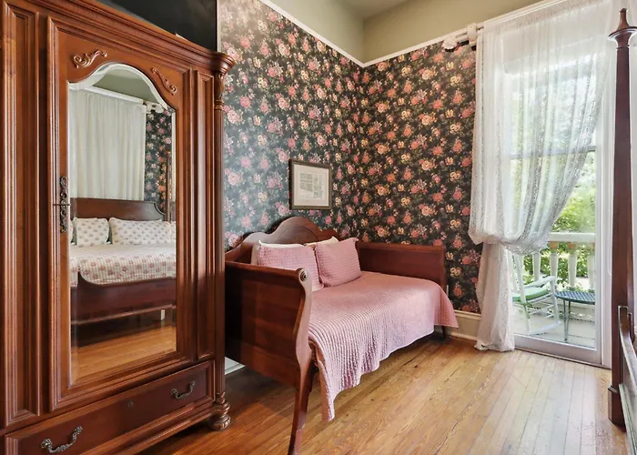 Maison Perrier Bed & Breakfast