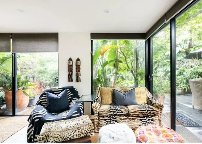 Bayside Boutique Retreat- Black Rock, Melbourne.