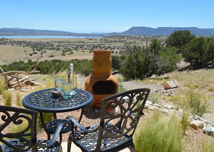 Abiquiu Bed & Breakfasts 
