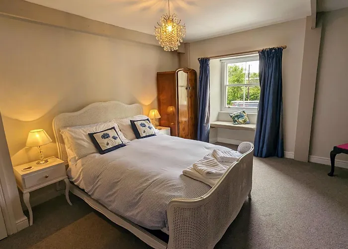 Britannia House Vintage B&B Cornwall