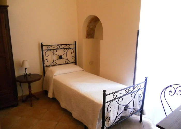 B&B Macrina