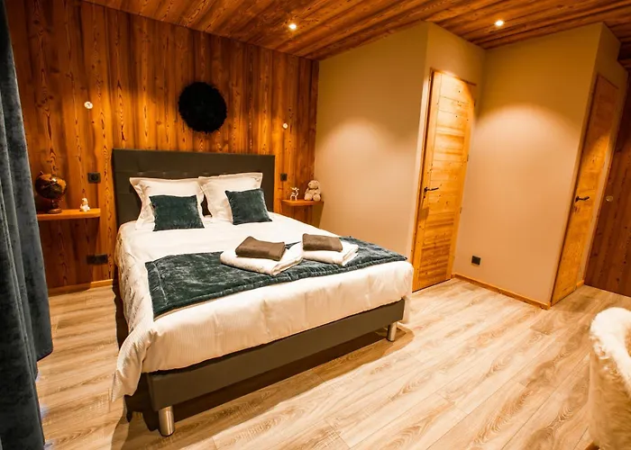 Flumet Bed & Breakfasts 