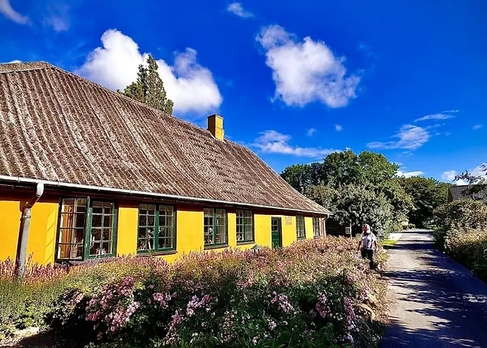 Dyrlev Bed & Breakfast
