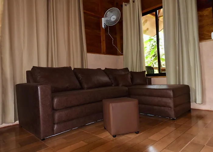 Iguanitas Lodge