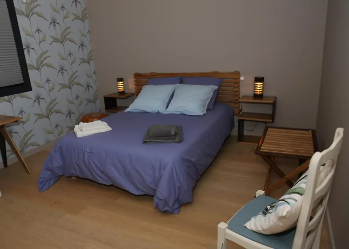 Chambres Avec Salle De Bain Et Petit Dejeuner Chez Jp&Josy