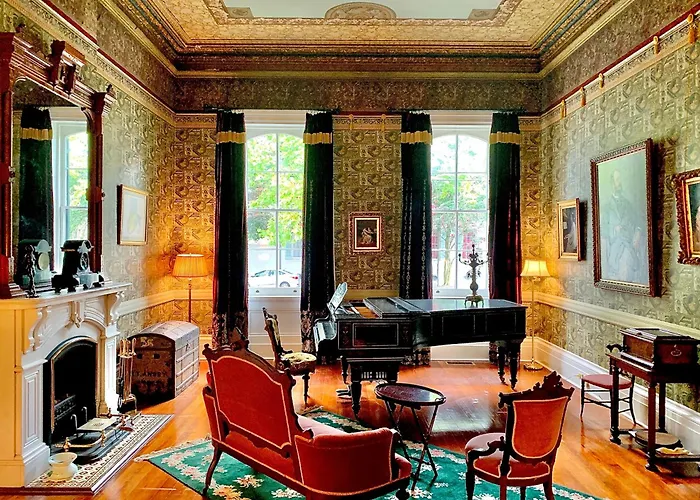 The Lanaux Mansion