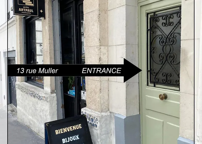 Montmartre Romantic, Bed & Breakfast - Paris