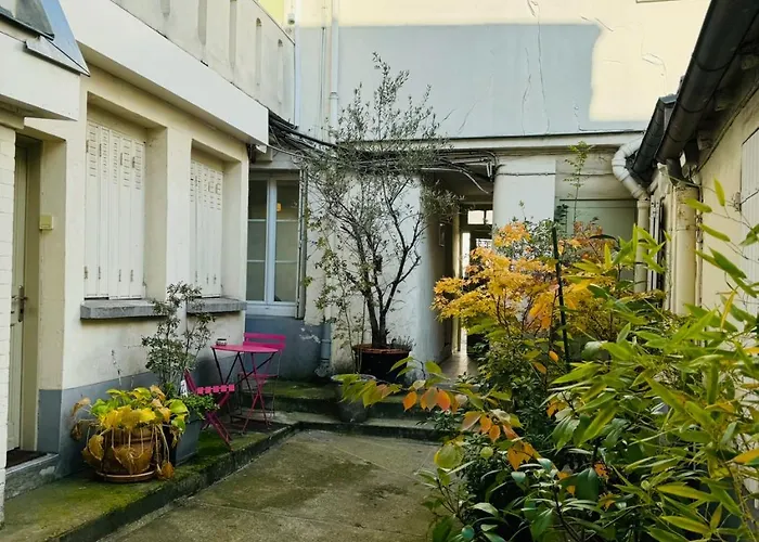 Montmartre Romantic, Bed & Breakfast - Paris