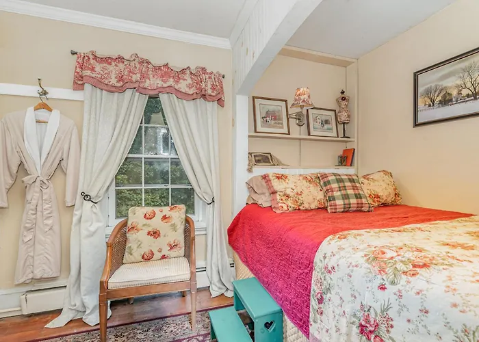 Fallen Tree Farm Bed And Breakfast