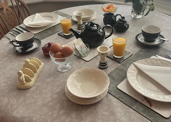 Kew Bed & Breakfasts 