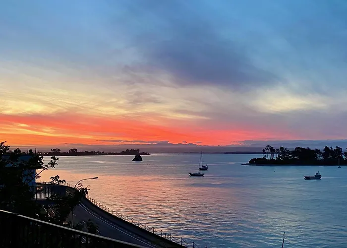 Villa Victoria - Waterfront Nelson