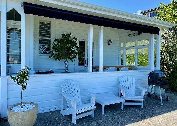 Villa Victoria - Waterfront Nelson