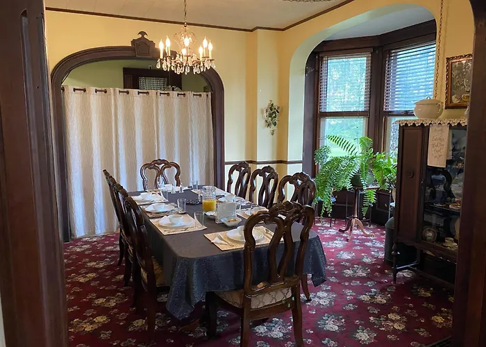 Maumee Bed & Breakfasts 