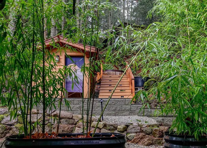 Sungate On Salt Spring - Luxurious Suite With Cedar Hot Tub & View
