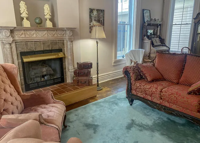 Buchanan Bed & Breakfasts 