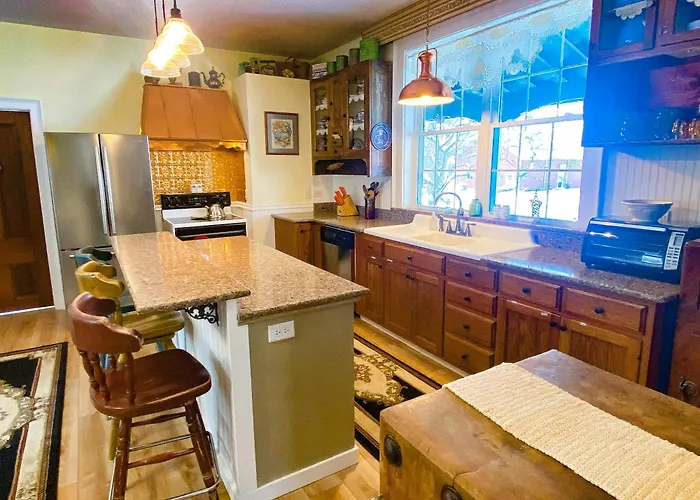Middlebury Bed & Breakfasts 