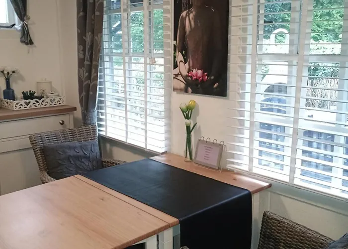 Prive Tuinhuis B&B Elly