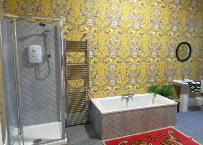 Cader En Suite At Pen Y Coed Hall Exclusive Luxury Hot Tub