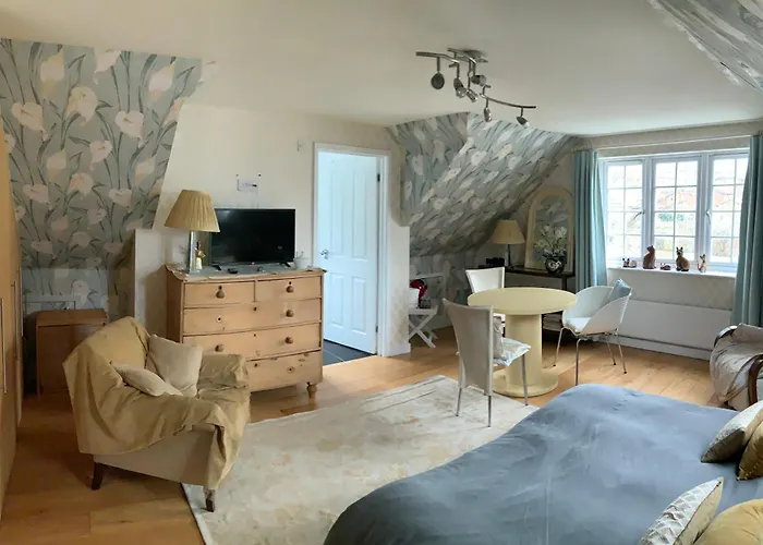 Camberley Bed & Breakfasts 