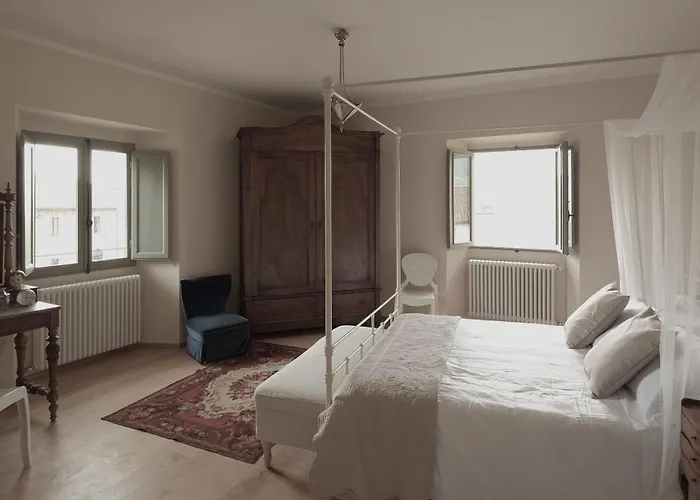 Palazzo Mattei B&B And Charming Rooms