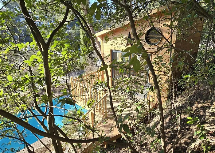 La Cabane Aixoise Piscine & Jacuzzi