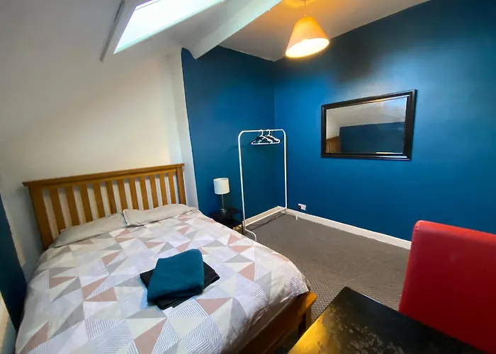 Belfast Bnb Over 25S Only