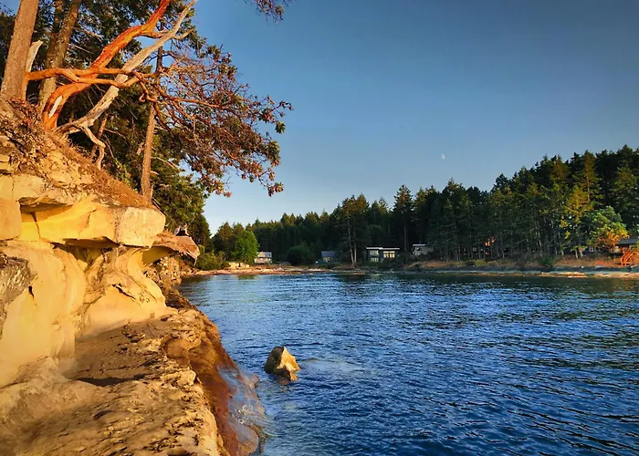 Gabriola Island B&B By The Sea