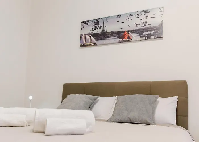 G21 Guest House