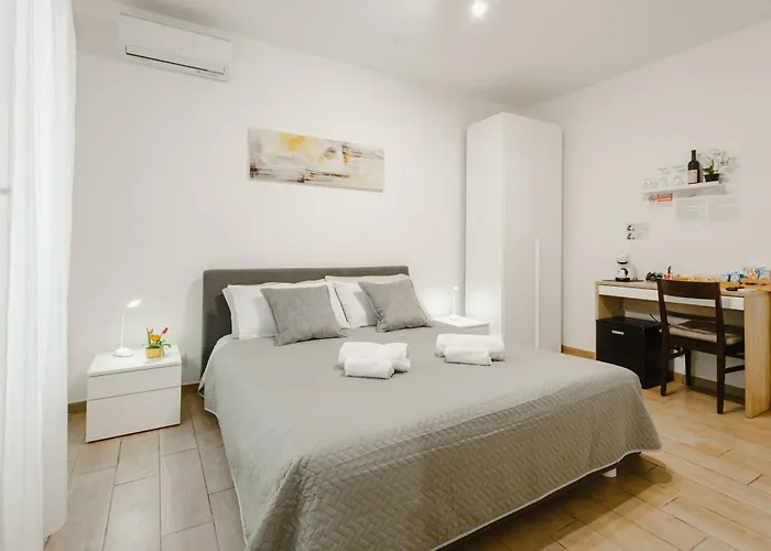 G21 Guest House