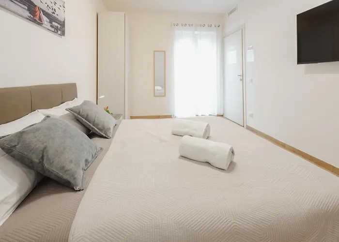 G21 Guest House