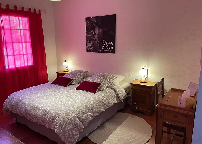 La Belle Chaumiere