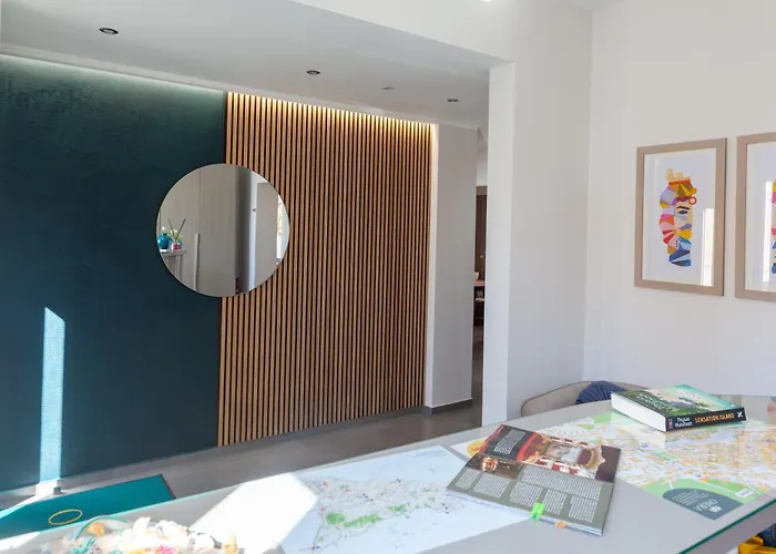 Oneira Rooms