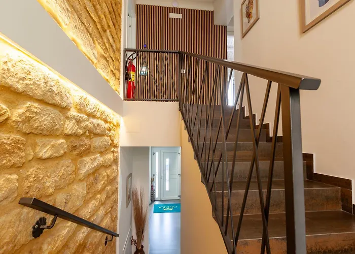 Oneira Rooms
