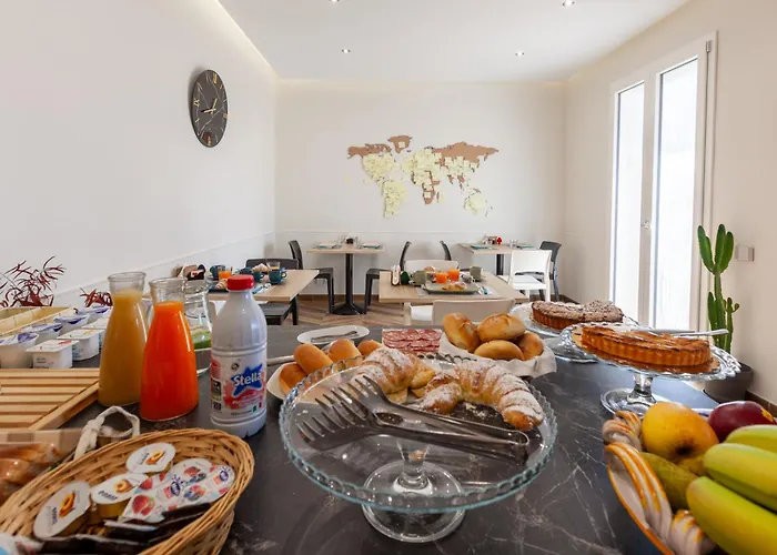 Oneira Rooms