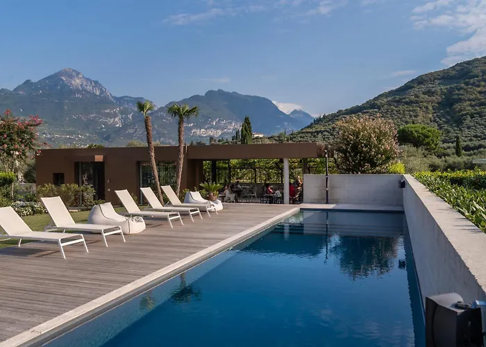 Oleeva Garda Living - Adults Only