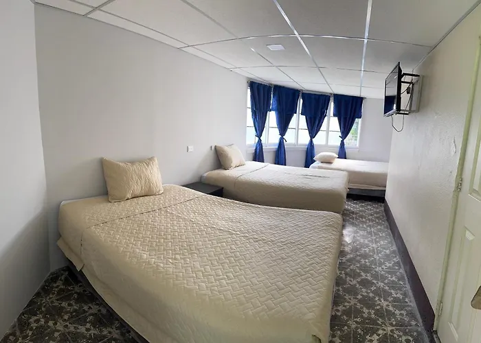 Hotel Mayesstic
