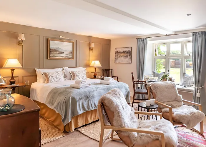 Cliff Farmhouse B&B Suites