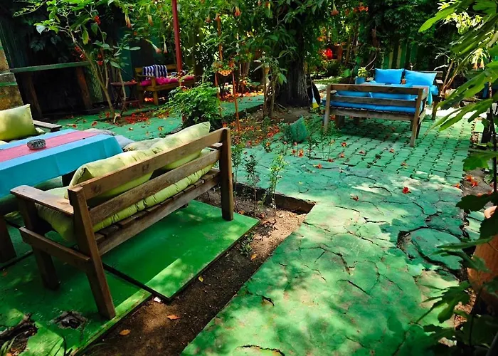 Side Bed & Breakfasts 