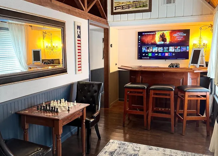 Hodge Podge Lodge
