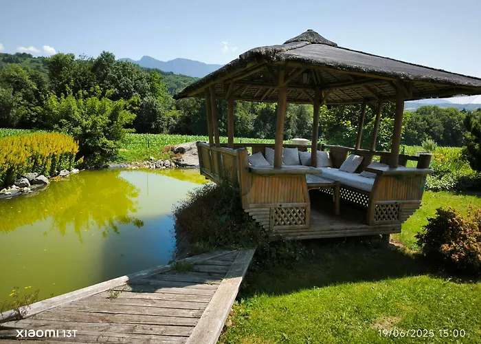 Domaine Les Trois Biches, Piscine Interieure Chauffee