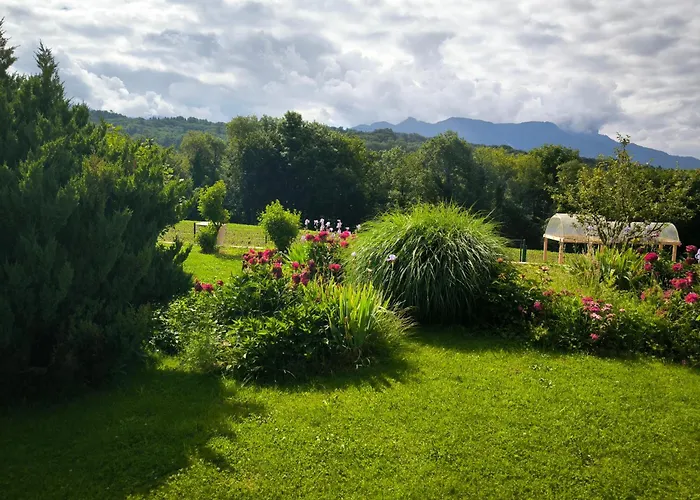 Domaine Les Trois Biches, Piscine Interieure Chauffee