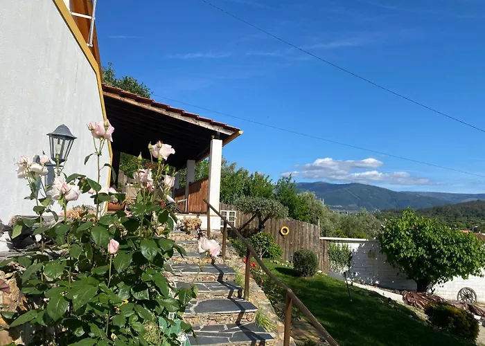 Magnolias Cottage With Jacuzzi And Mountain View