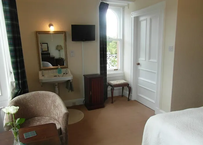 Holly Lodge