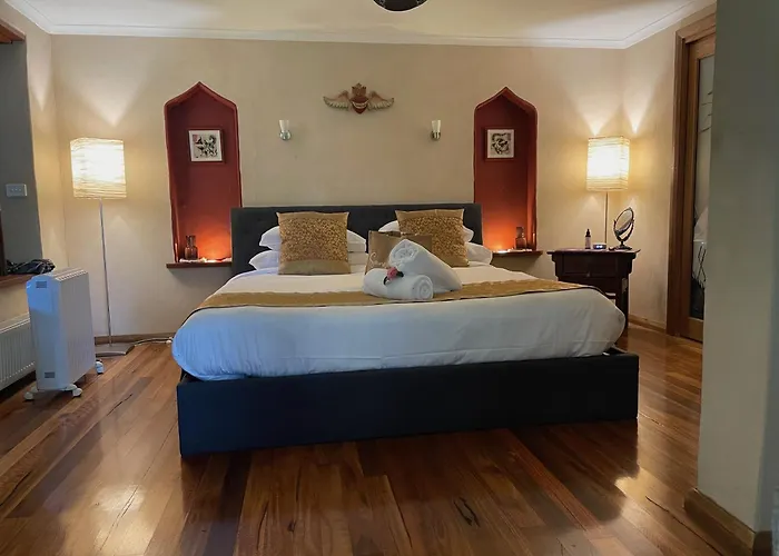 Tomah Retreat - Studio Chill With Fireplace And Clawfoot Bath