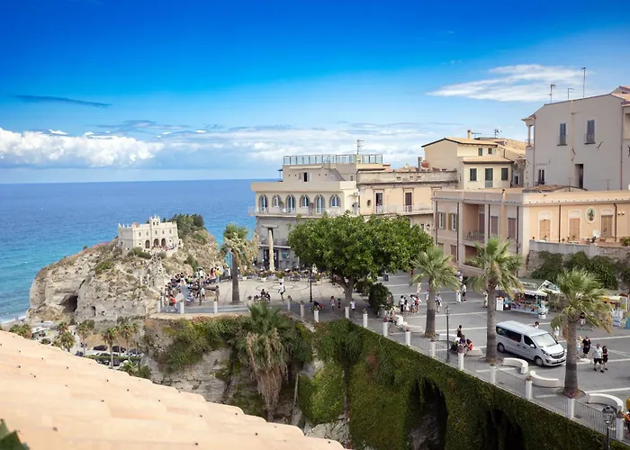 B&B Island Tropea -Sea View Rooms & Suites-