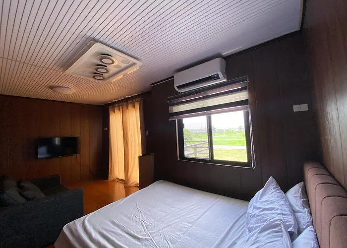 Emilio'S Staycation House