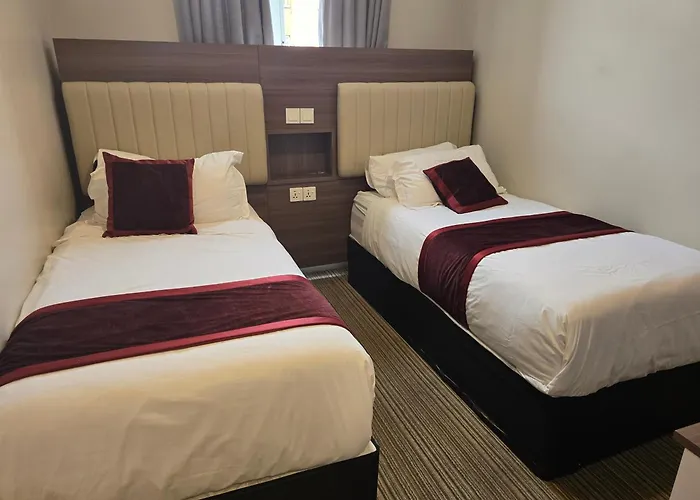 Double Bedroom Studios