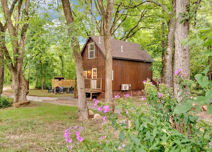 Creekwalk Inn Bed And Breakfast With Cabins