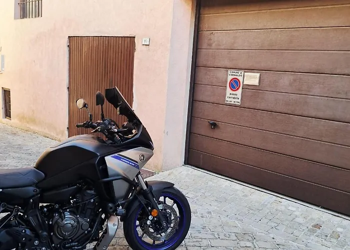 Palazzo Boscareto - Suites Di Charme In Centro Storico - Garage Moto, Box Bici