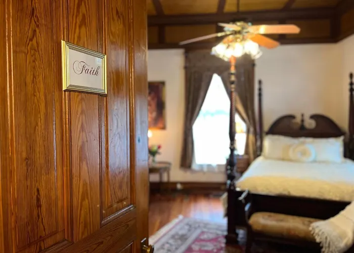 Senoia Bed & Breakfasts 